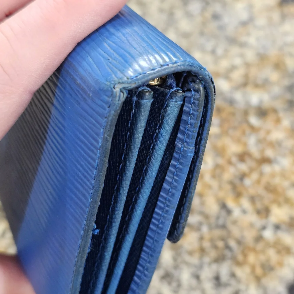 Louis Vuitton Blue Women's Bag - Picture 11 of 16